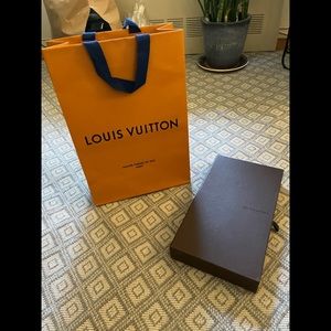 Louis Vuitton shopping bag and pull out box - EMPTY packaging